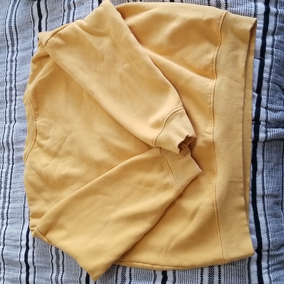 Clammy Heart Fall Leaves Embroidered Yellow Crew Neck Sweater - Picture 4 of 9